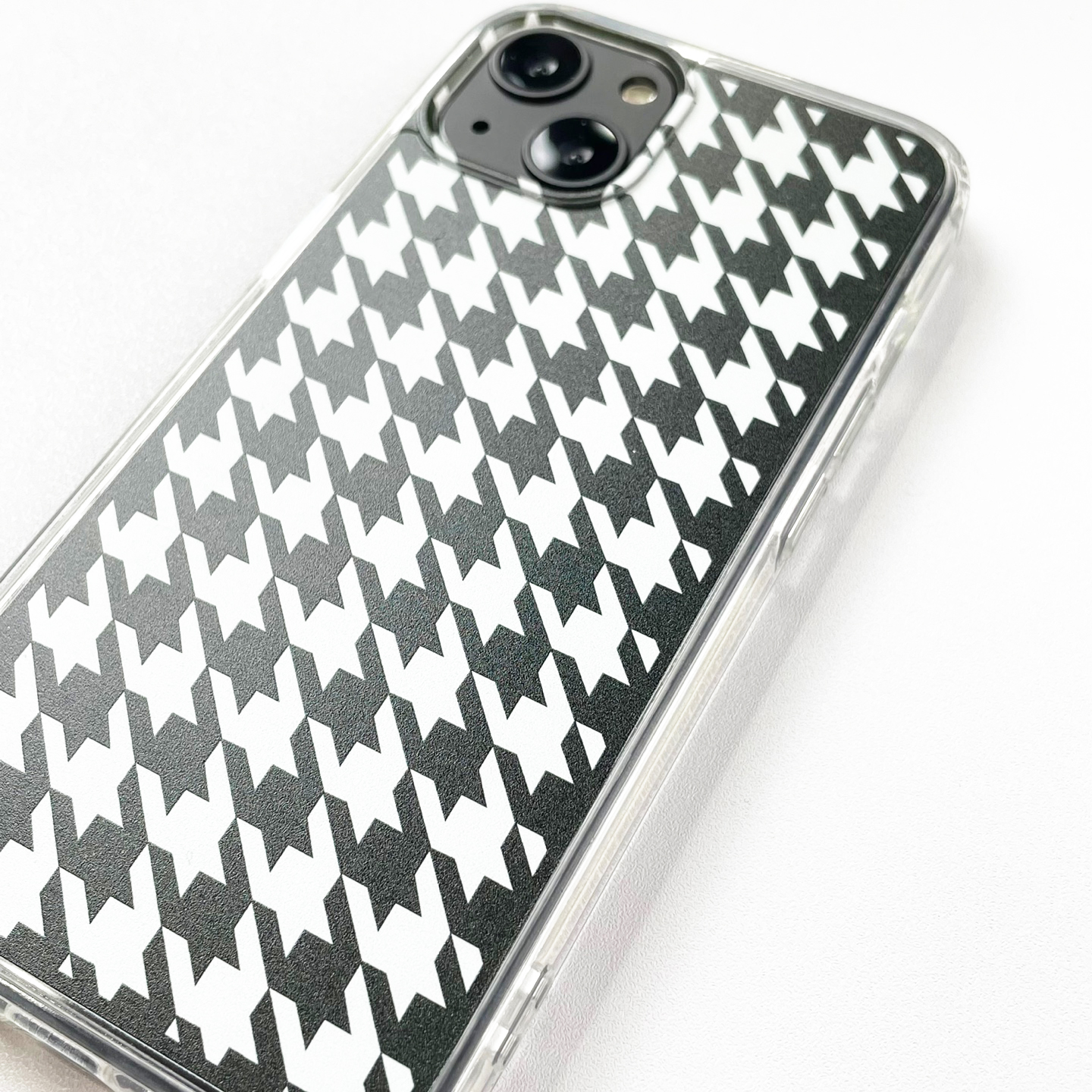 White & Black Pattern  iPhone ケース